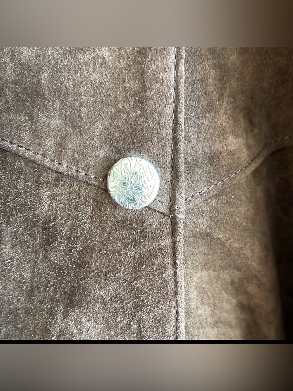 Stunning Exquisite Vintage Brown Suede Leather Jacket with Studded Details 🌟 - Picture 10 of 12